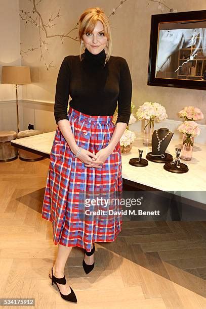 30 Sophie Dahl Hosts Boodles Cocktails With Friends .